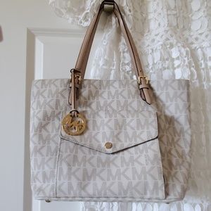 Michael Kors Jet Set Tote